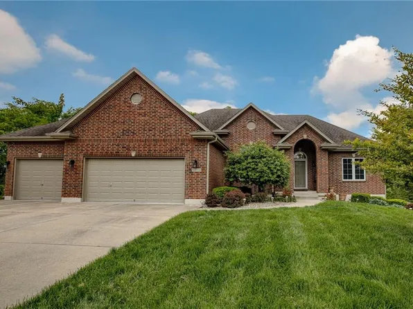 1714 SW 24th St, Blue Springs, MO 64015