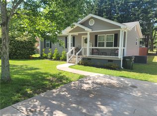 403 Grigsby Ave, Easley, SC 29640