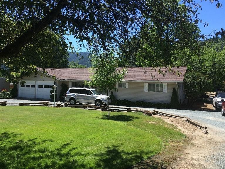 1st image of 3187 E Evans Cres
