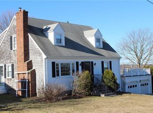25 Vale St, Tiverton, RI 02878