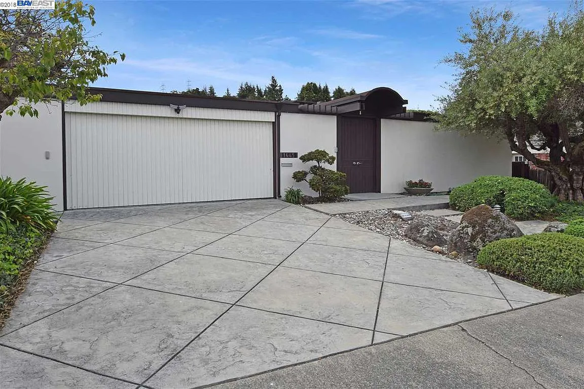 1445 E Juana Ave photo 1