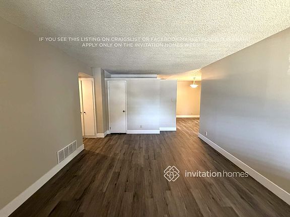 3rd image of 2365 La Loma Dr