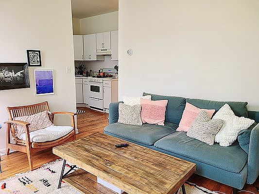 2nd image of 59 Clifton Pl APT 4R
