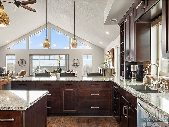 3rd image of 3416 San Marino Dr