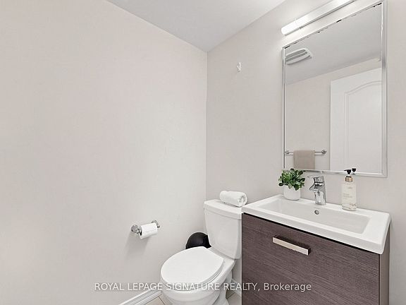 4th image of 492 Queen Mary Dr