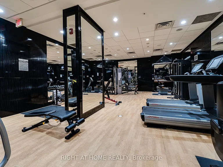 310 Burnhamthorpe Rd W #1713 — Photo 46