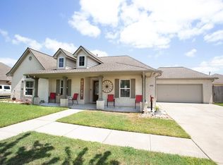 4011 Castle Dr, Santa Fe, TX 77510
