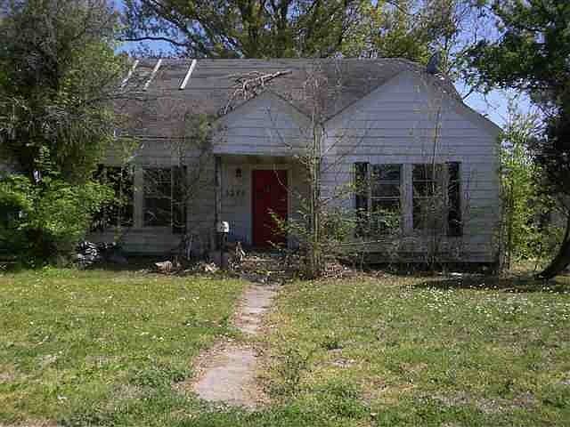 1st image of 3235 Woodrow Dr