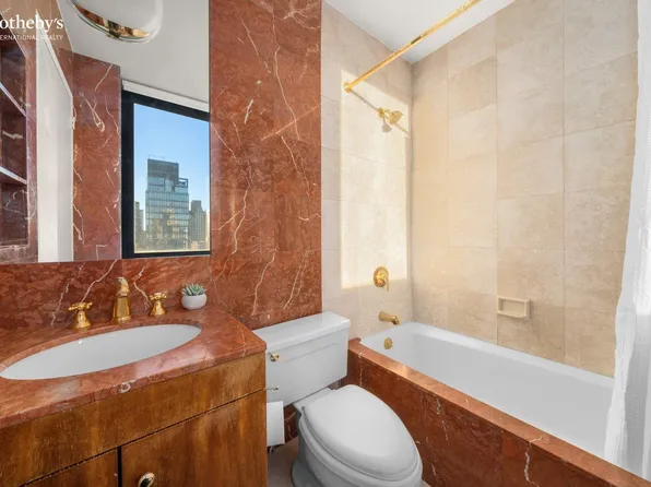 330 East 75th Street image 16 of 19