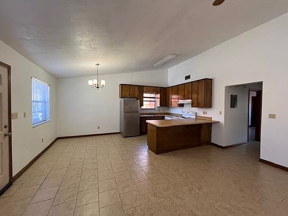 4th image of 2513 Mar Ct
