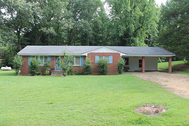 1st image of 815 Blackmur Dr