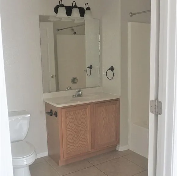 4410 Buena Loma Way #D — Photo 49