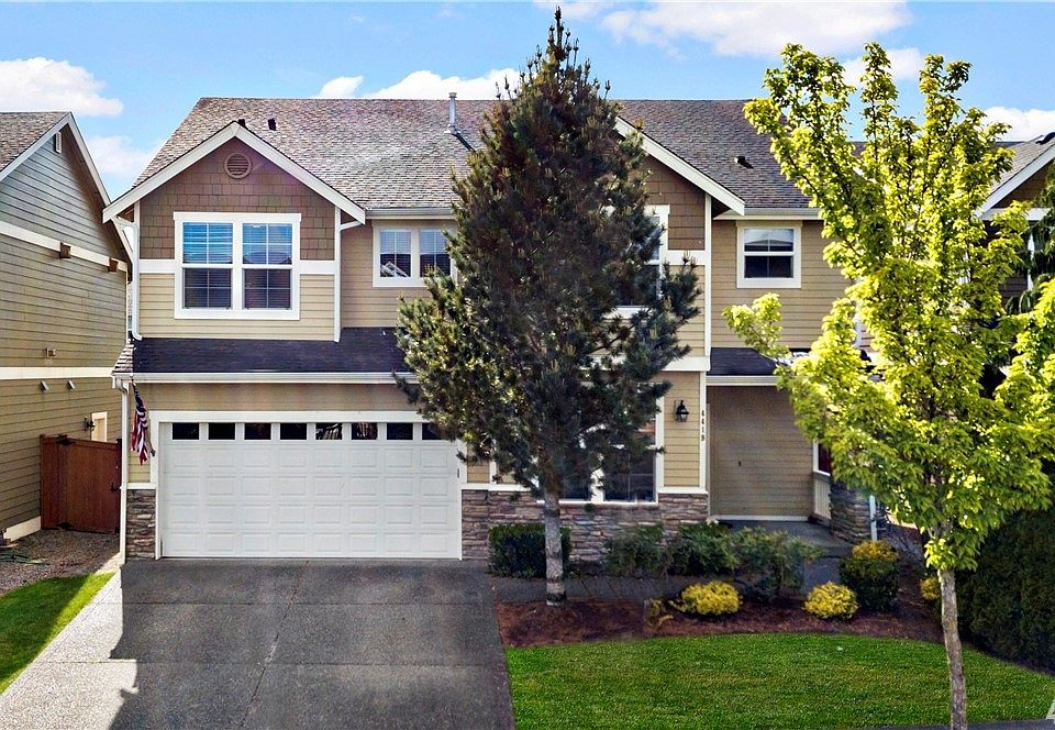 1st image of 4419 Logan Dr NE