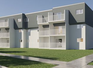 6105 Roblin Blvd, Winnipeg, MB R3R0H5