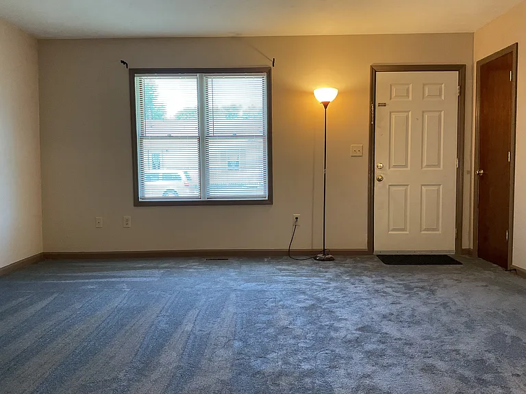 292 Summit St — Photo 2