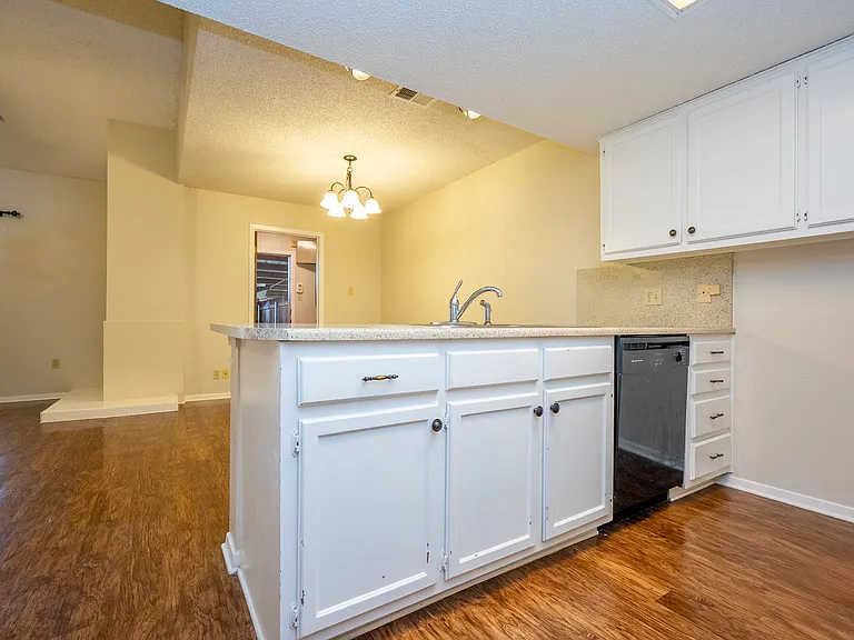 4535 Bermuda Dr — Photo 9