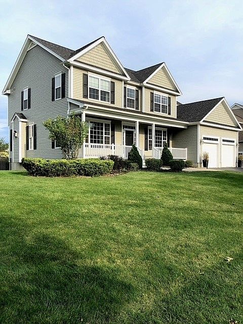 2nd image of 17 Crispin Dr