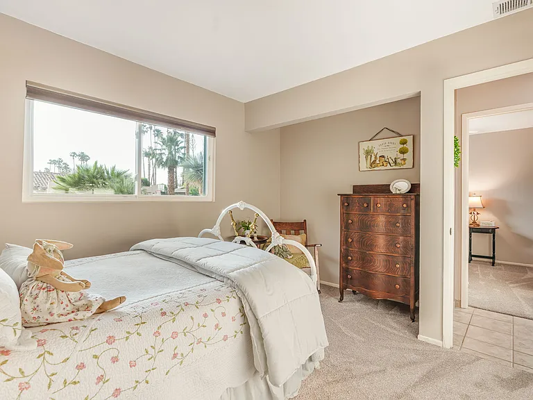 43260 Silktree Ln — Photo 10