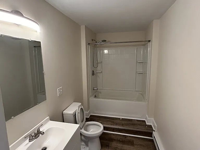 213-215 Providence Tpke — Photo 5