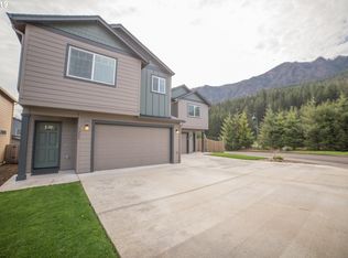 1205 SE Windsong Dr, Cascade Locks, OR 97014