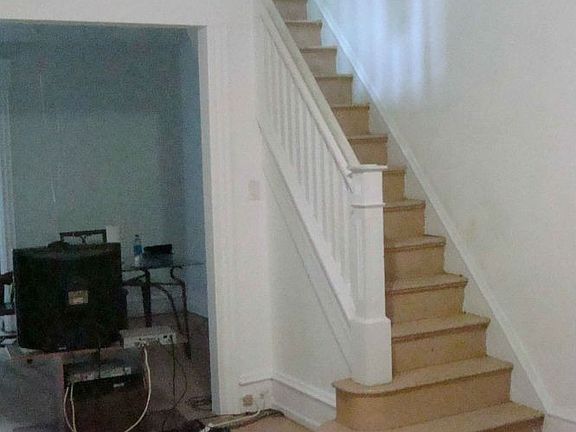 2nd image of 1845 E Tioga St
