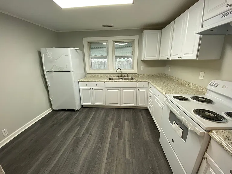206 Lenox Ave — Photo 5