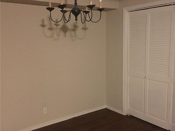 5th image of 6030 Stoneybrook Dr