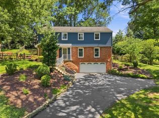 2489 Southvue Dr, Pittsburgh, PA 15241