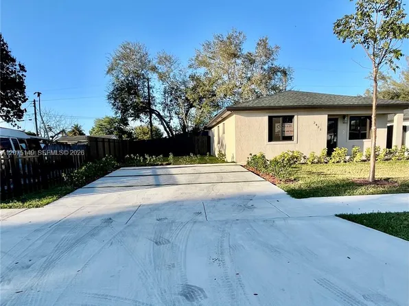 2421 NW 152nd Ter, Miami Gardens, FL 33054