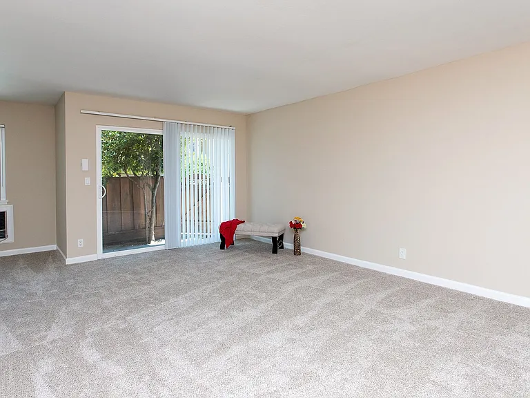 666 S El Monte Ave — Photo 6