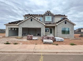 449 W Orilla Dr, Washington, UT 84780