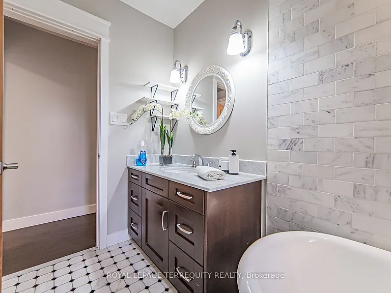 256 Boston Ave #B — Photo 13
