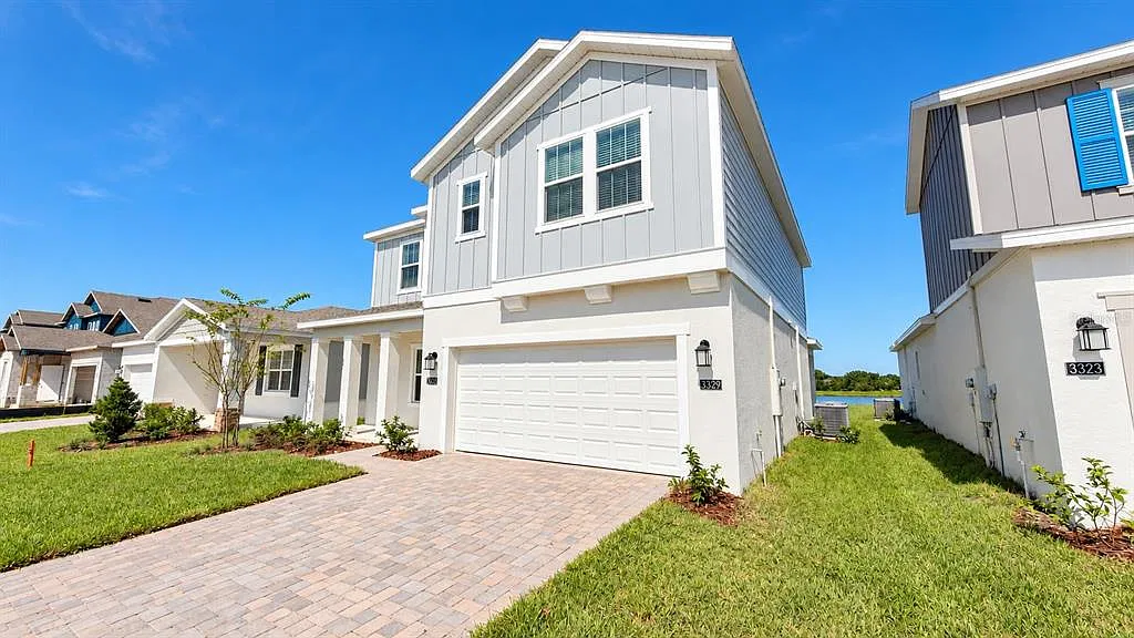 5 bed, 3.0 bath, 2571 sqft, $3,300 — Photo 2