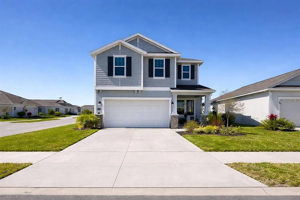 4 bed, 2.5 bath, 2050 sqft, $2,900 — Photo 1