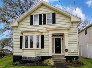 38 Pleasant St, Providence, RI 02906