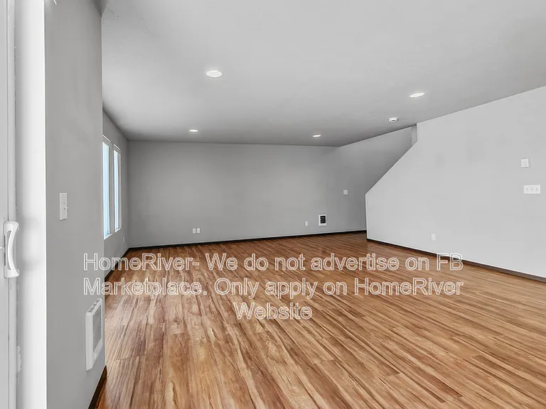 831 S Avalon St — Photo 8