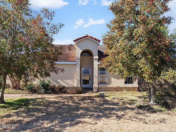 2nd image of 1112 Atterbury Cir S