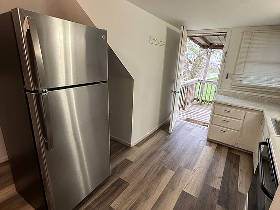 2nd image of 204 W Guertin St #2