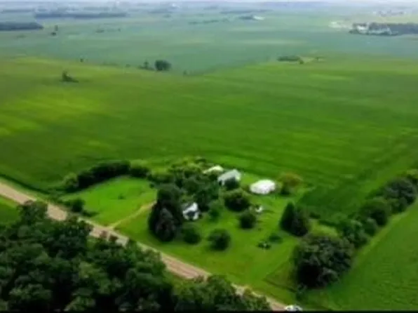 9346 E State Line Rd #67, Clinton, WI 53525