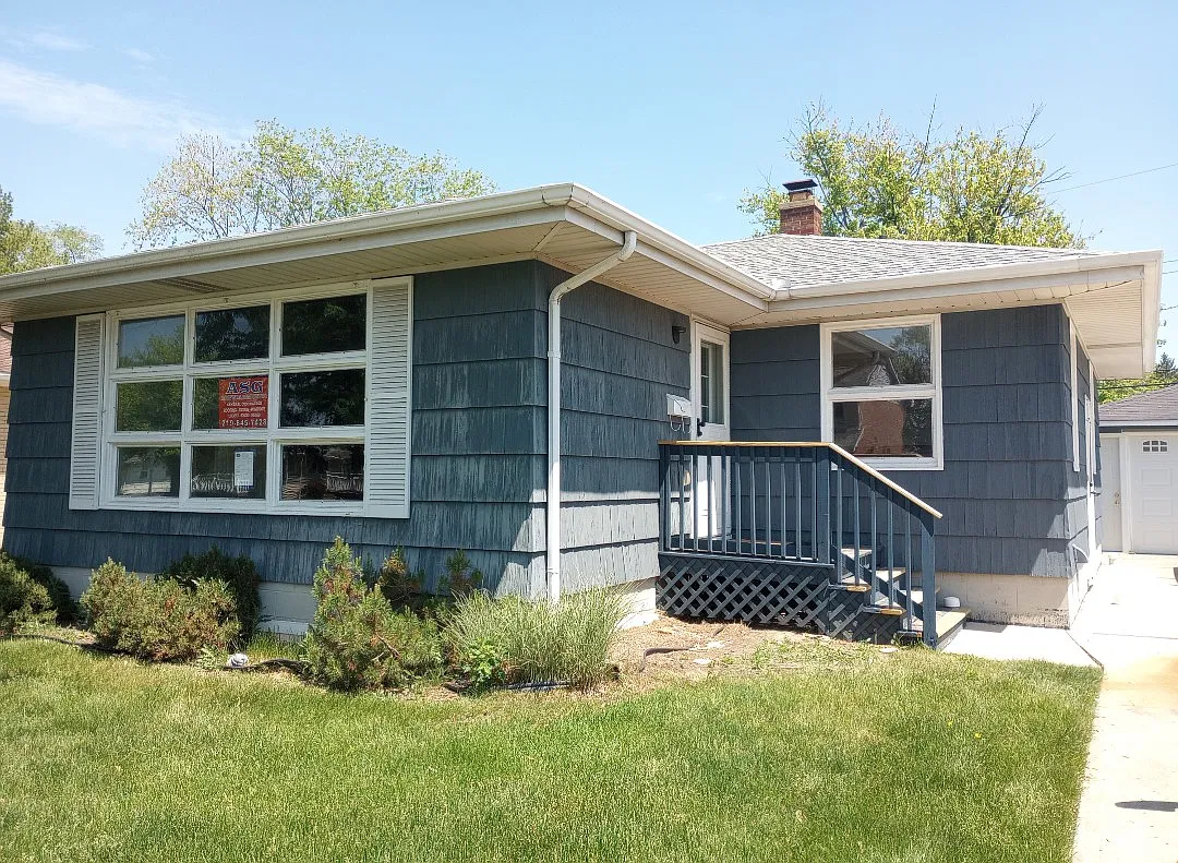 3 bed, 960 sqft, $2,400 — Photo 1