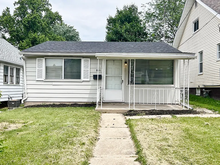 811 E Lake Ave — Photo 16