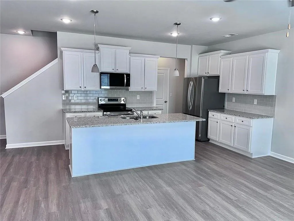 3 bed, 2.5 bath, 1840 sqft, $2,800 — Photo 3
