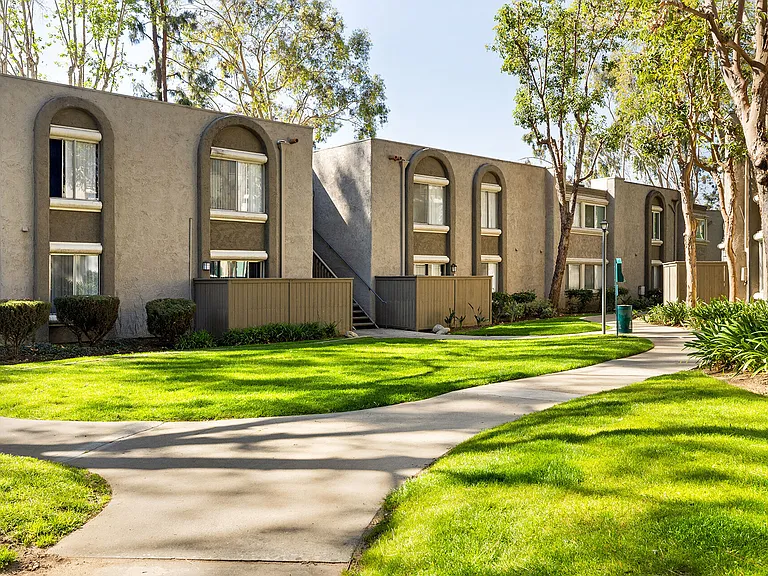 Mountain View (San Dimas) — Photo 17