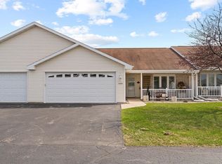 3200 Elk Ridge Dr UNIT E, Oshkosh, WI 54904