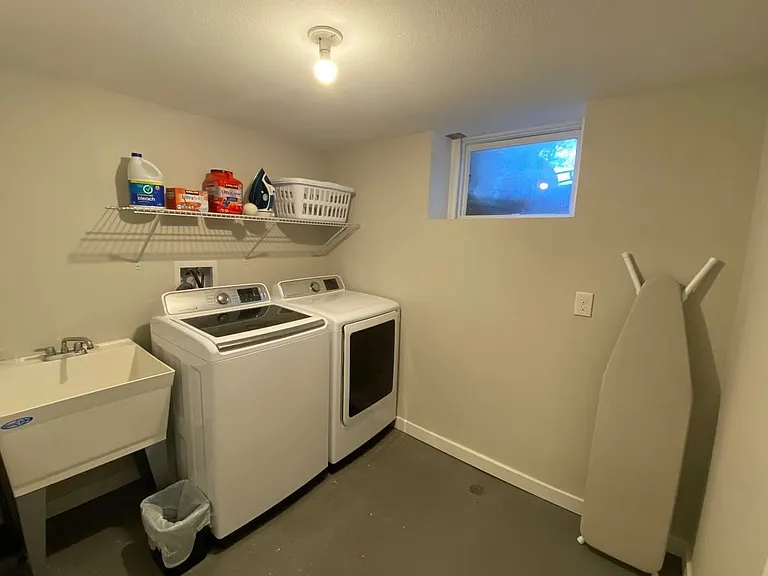 1523 E Liberty Ave — Photo 17
