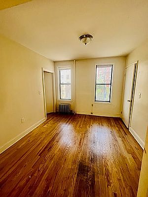 3rd image of 207 E 14th St #3H