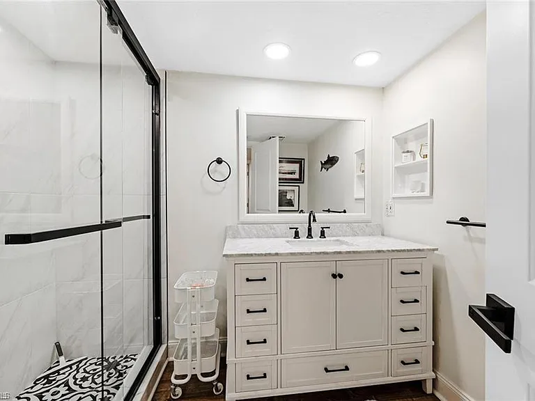 700 Valley Stream Dr #202 — Photo 20