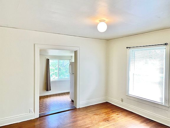 2nd image of 119 E Willamette Ave APT 3