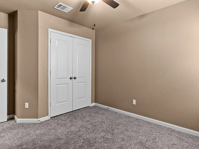 3310 Greyfriar Dr — Photo 13