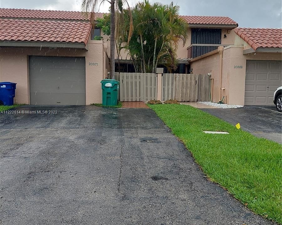 1st image of 20571 NE 6th Ct #20571